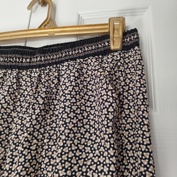 Max Studio Pants XL Stretch Waistband Satin Feel Cinched Ankles Pockets Joggers - Picture 2 of 12